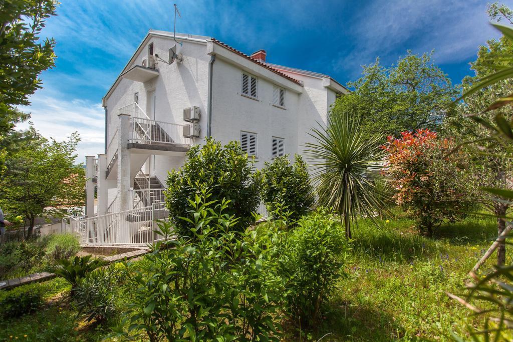 Apartments Casa Bianca Crikvenica Exterior foto