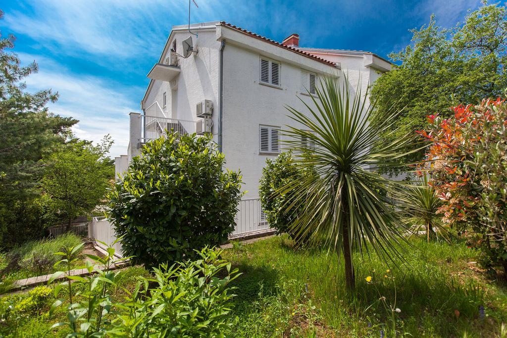 Apartments Casa Bianca Crikvenica Exterior foto